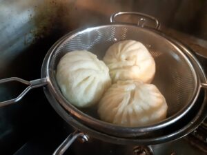 551HORAIの豚まんをネット通販で買ってみた